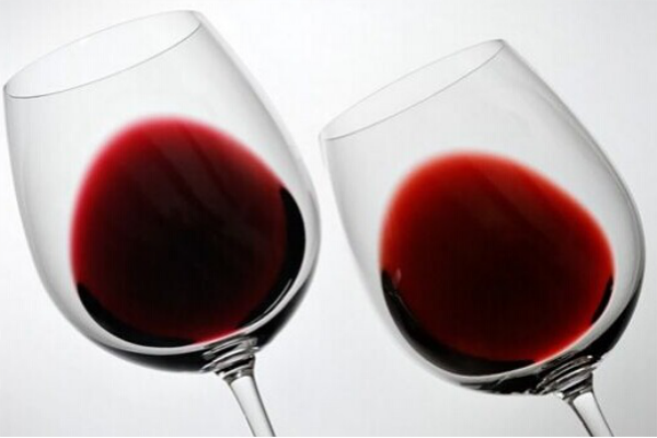 Metabolic by-products in alcohol fermentation of wine yeast